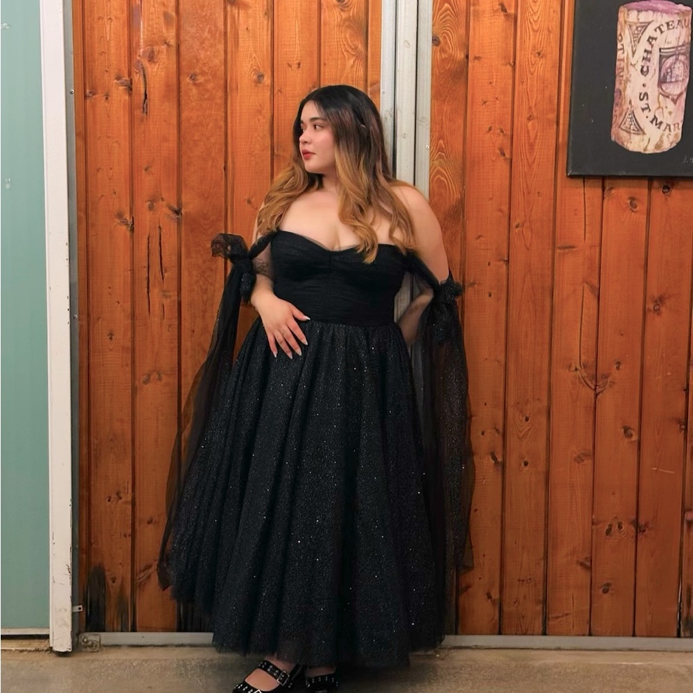 XL Black sparky tule dress by the brand Milla